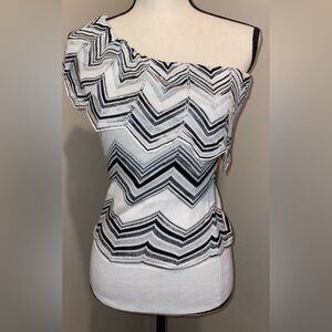 SINGLE SHOULDER LAYERED CHEVRON ZIG ZAG PRINT WOMENS BLOUSE PULLOVER SIZE XXS